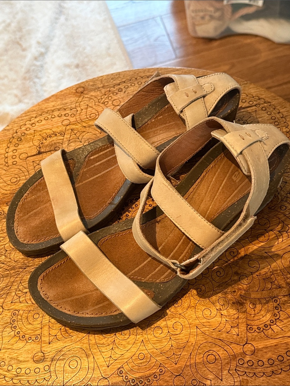 Teva Cabrillo Crossover Low Beige Leather Strappy Sandals